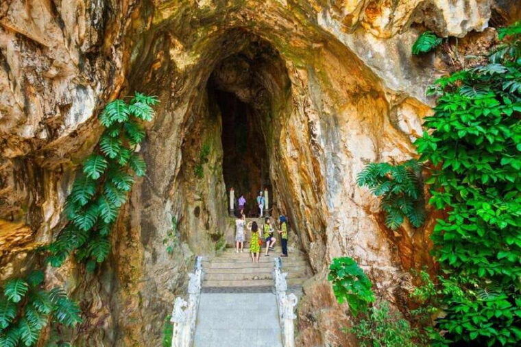 marble-mountains-lady-buddha-and-am-phu-cave-tour