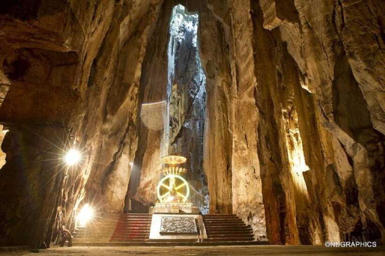 marble-mountains-lady-buddha-and-am-phu-cave-tour