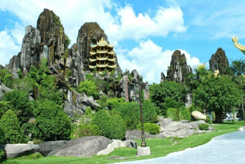 marble-mountains-monkey-mountains-am-phu-cave-morning-tour-10