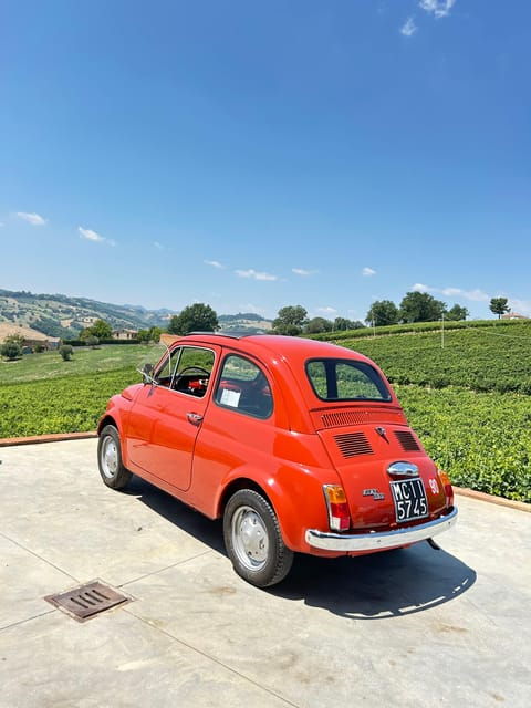 march-tour-in-vintage-fiat-500-around-verdicchio-hills