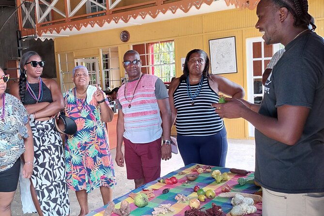 mardi-gra-spice-necklace-full-day-island-tour