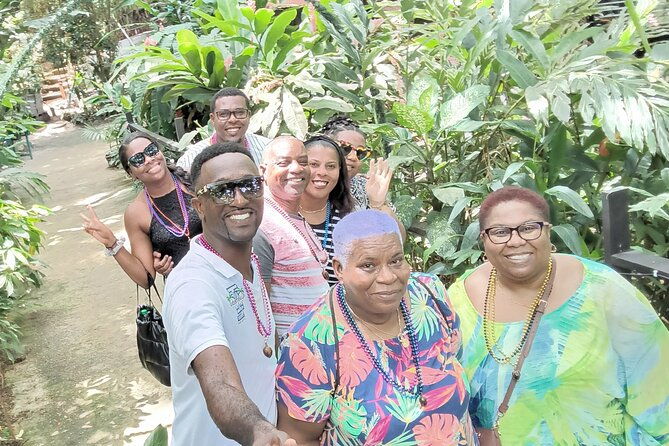 mardi-gra-spice-necklace-full-day-island-tour