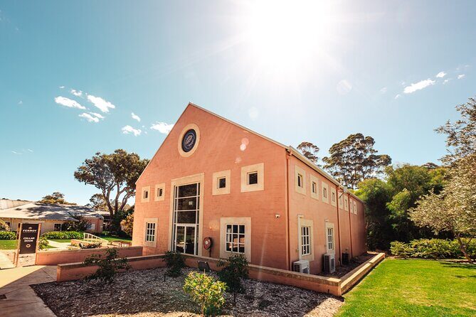 Margaret River Icons Tour Hosted by Regional Expert - Key Points