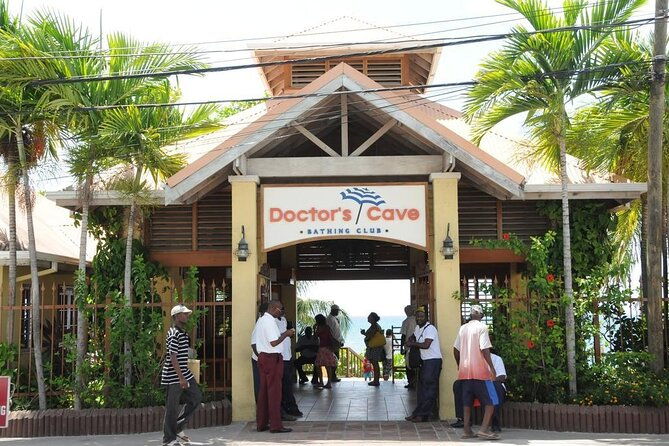 margarita-vile-and-doctor-cave-beach-from-hotel-in-montego-bay