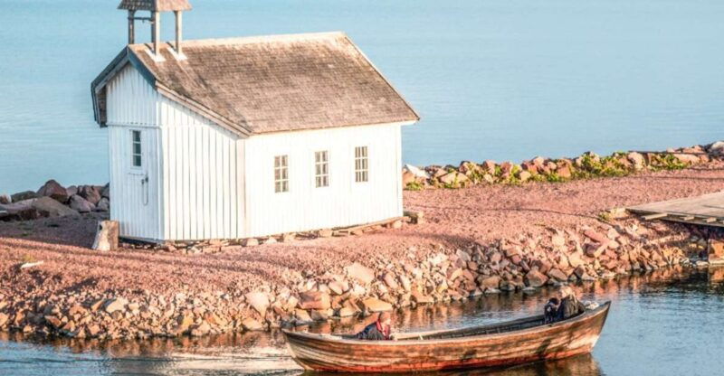 mariehamn-private-guided-walking-tour-2