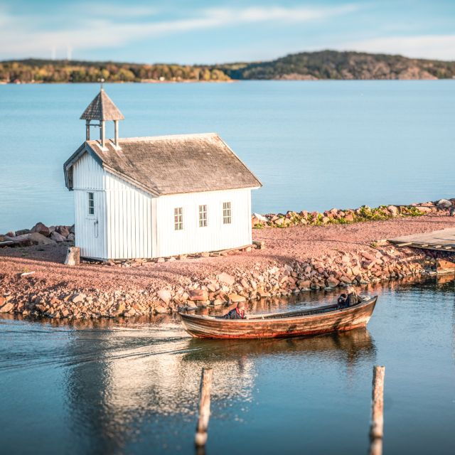 mariehamn-private-guided-walking-tour-2