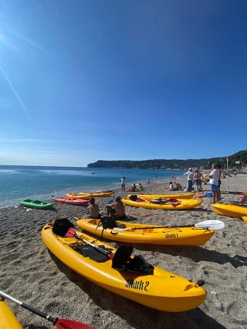 Marine Park of Bergeggi Island: Guided Kayak tour at sunset - An Overview of the Experience