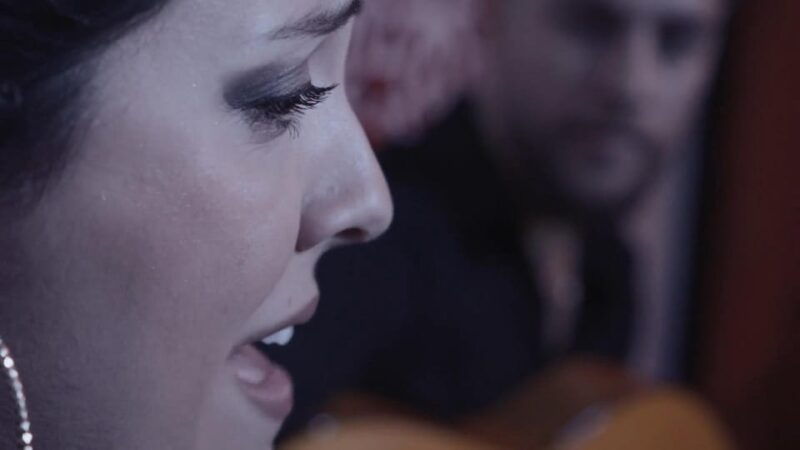 mariscal-flamenco-show-with-drink-in-santa-cruz