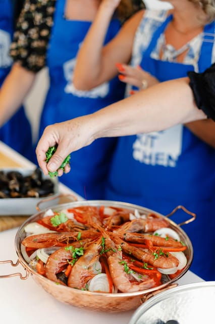 market-tour-cooking-class-algarves-seafood-cataplana-2