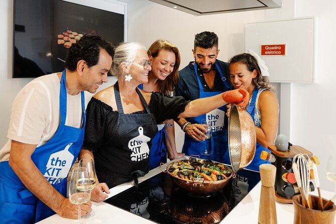 market-tour-cooking-class-algarves-seafood-cataplana