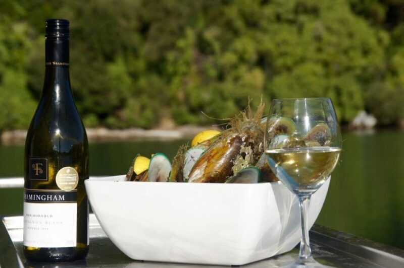 Marlborough Sounds: Greenshell Mussel Cruise - The Scenic Highlights