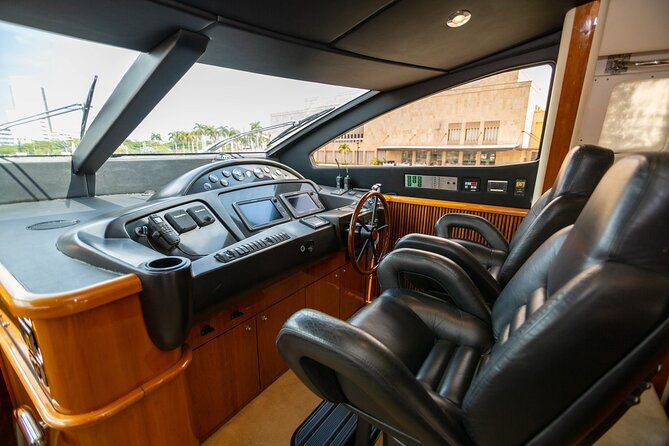 marlet-sunseeker-82-yacht-rental-the-largest-in-cartagena