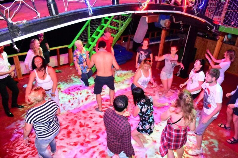 marmaris-pirate-cruise-lunch-soft-drinks-and-foam-party