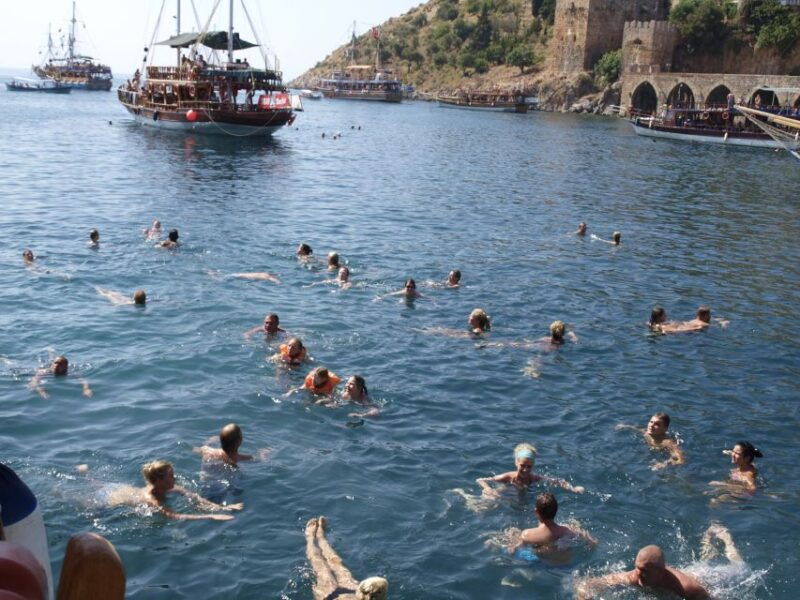 marmaris-pirate-cruise-lunch-soft-drinks-and-foam-party