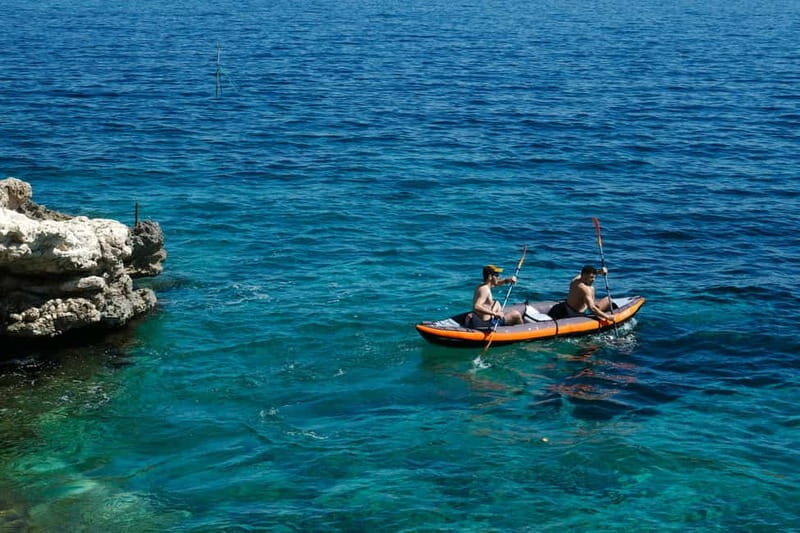 Maro Beach: Kayak rental by NT - Discovering the Kayak Adventure at Maro Beach