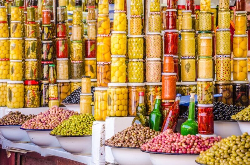 Marrakech: Bahia Palace, Saadian Tombs, Souk and Medina Tour - FAQ