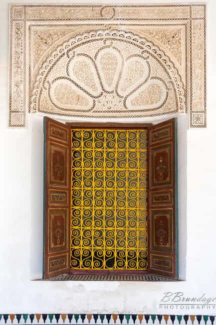 Marrakech Guided Tour: Bahia Palace, Saadian Tombs & Medina - Key Points
