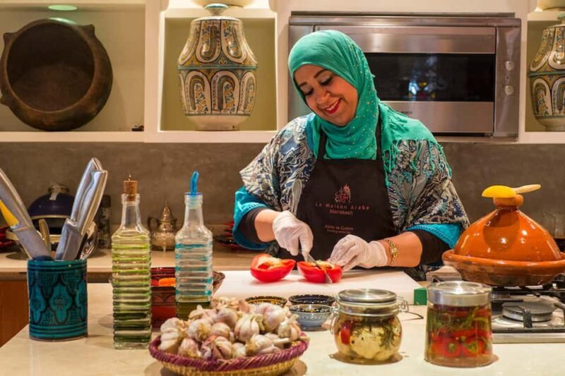 Marrakech: Moroccan Cooking Workshop at La Maison Arabe - The Classroom Setting and Equipment