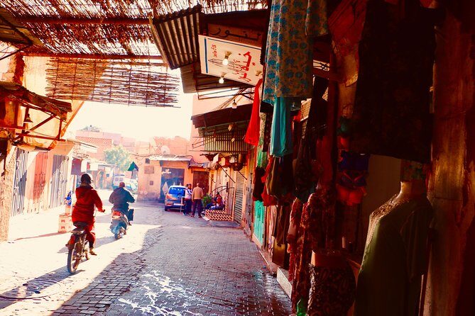 Marrakech Private Half-Day Walking Tour - Strengths and Limitations