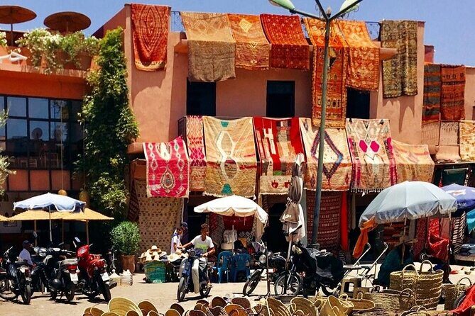 Marrakech: Sunset Dinner in the Agafay Desert - What the Experience Entails