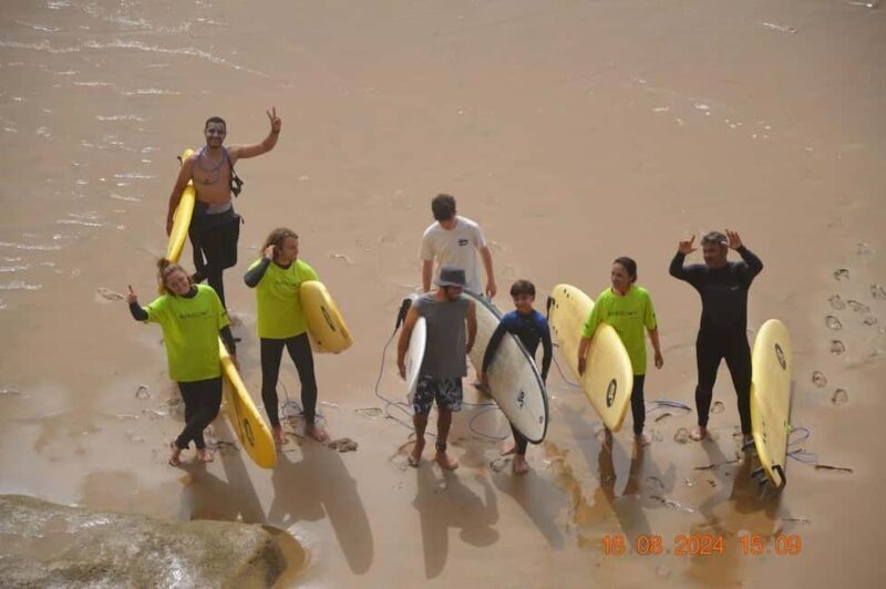 Marrakech: Surfing Day Trip to Essaouira with Hotel Pickup - Facilities and Amenities