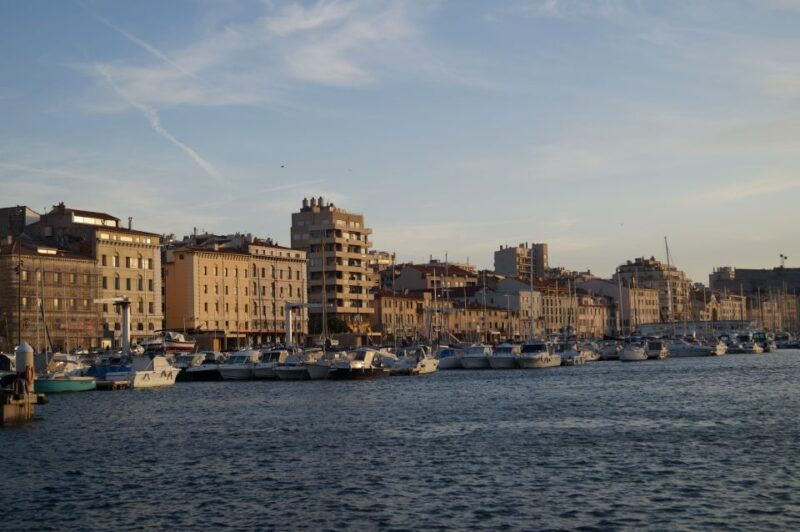 marseille-bookbinding-experience-in-the-vieux-port
