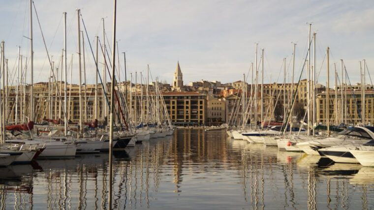 marseille-bookbinding-experience-in-the-vieux-port