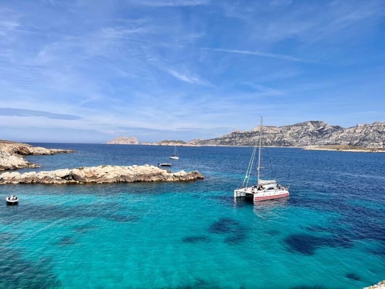 marseille-calanques-catamaran-cruise-picnic-snorkeling