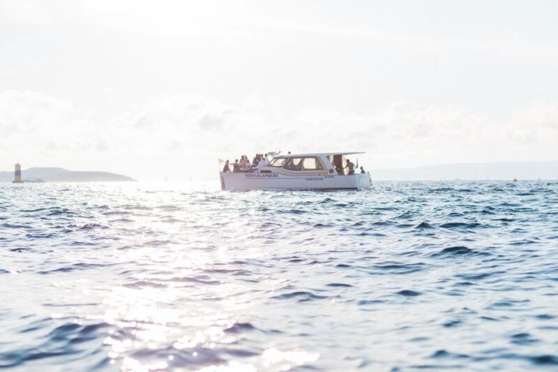 marseille-calanques-national-park-boat-trip-with-swimming