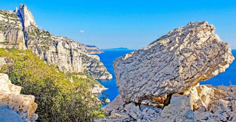 marseille-calanques-national-park-guided-hike-with-picnic
