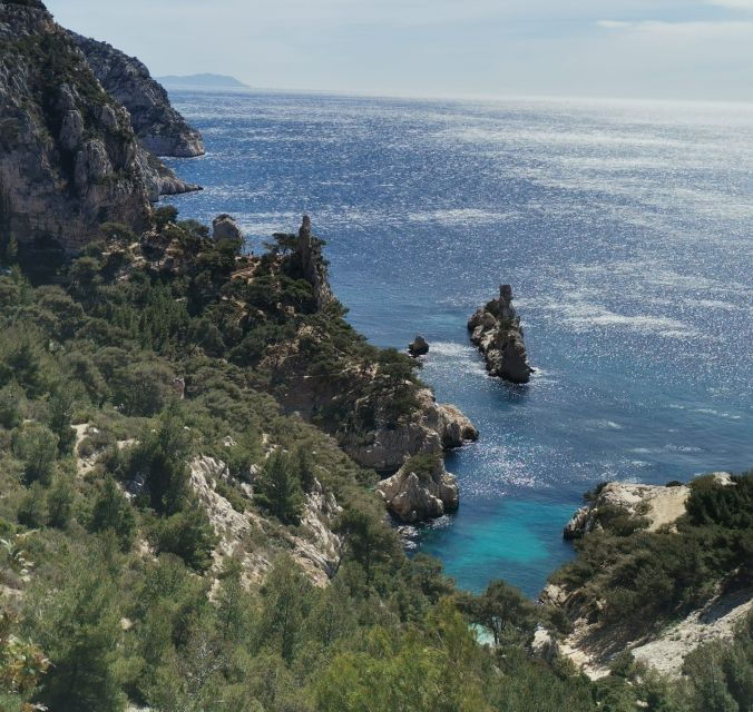 marseille-calanques-national-park-guided-hike-with-picnic