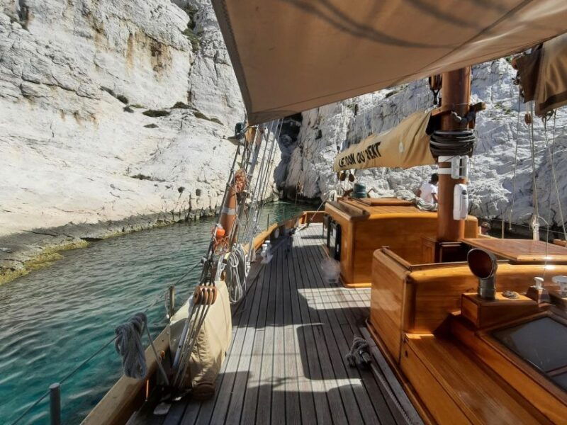 marseille-calanques-sailing-day-trip-with-lunch-and-wine
