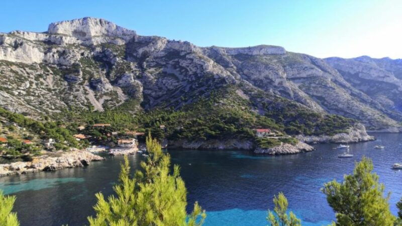marseille-climbing-class-in-the-calanques-national-park