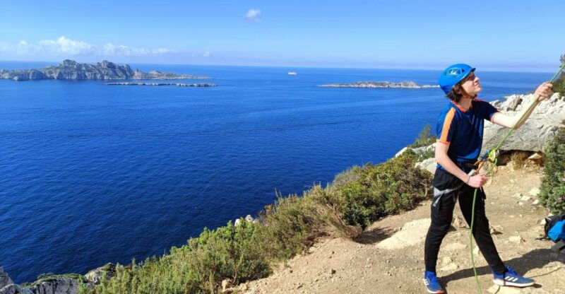 marseille-climbing-class-in-the-calanques-national-park