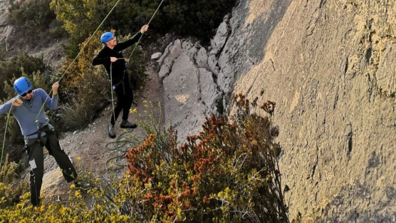 marseille-climbing-class-in-the-calanques-national-park