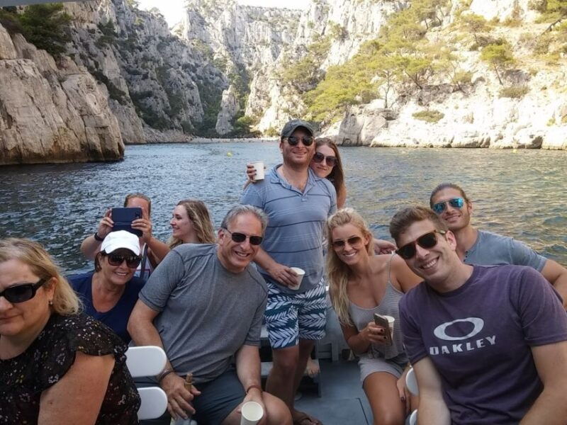 marseille-day-boat-ride-in-the-calanques-with-wine-tasting
