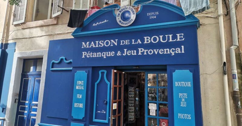 marseille-guided-petanque-game-with-local-aperitif