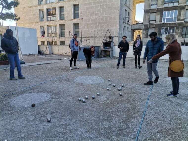 marseille-guided-petanque-game-with-local-aperitif