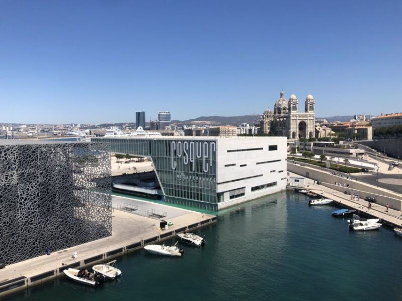 marseille-the-old-port-and-le-panier