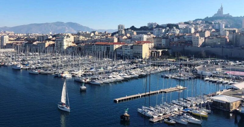 marseille-the-old-port-and-le-panier