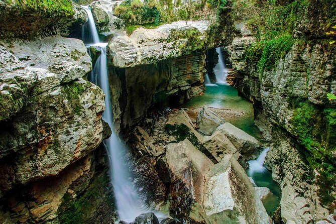 Martvili Canyon, Prometheus Cave And Hot Springs From Batumi - The Experience from a Travelers Perspective