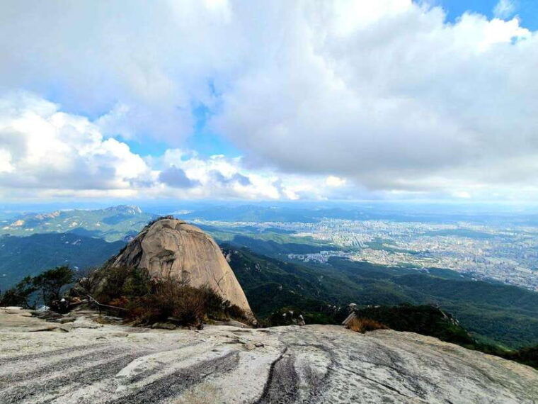 marvel-of-nature-hiking-in-bukhansan-mountain-national-park