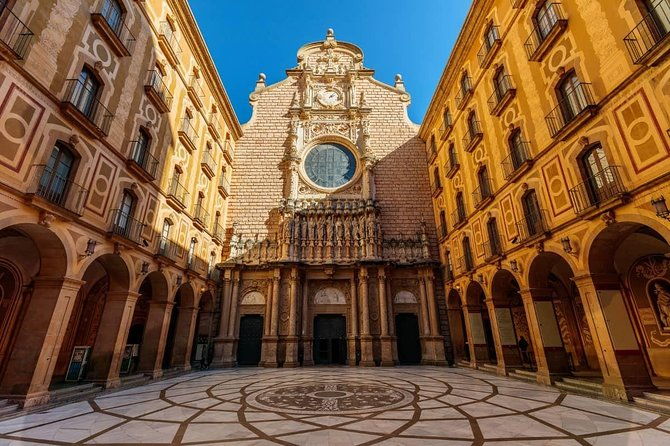 marvellous-montserrat-private-day-tour-train-cable-car-tickets-included