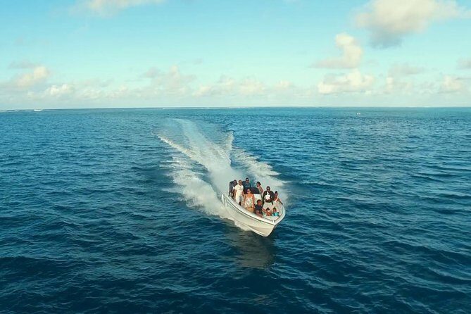 Marvelous Ile aux Cerf island: Speed Boat, Parasailing, Lunch & GRSE waterfall - FAQ