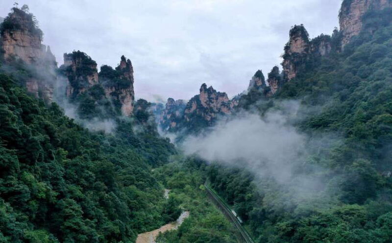 marvelous-zhangjiajie-day-tour-with-national-forest-park