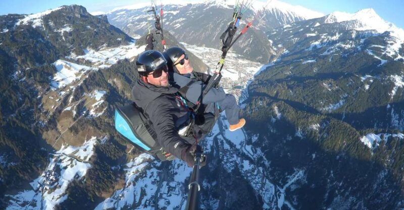 maryhofen-private-tandem-paragliding-flight-for-beginners