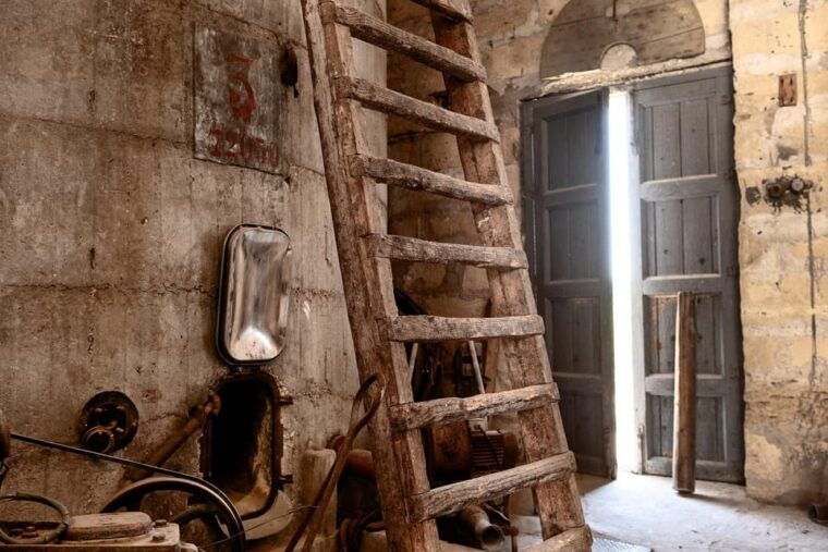 marzamemi-fr-lovers-wine-tasting-tour-at-ramaddini