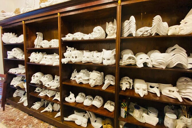 mask-workshop-paint-your-own-venetian-mask-in-venice-italy