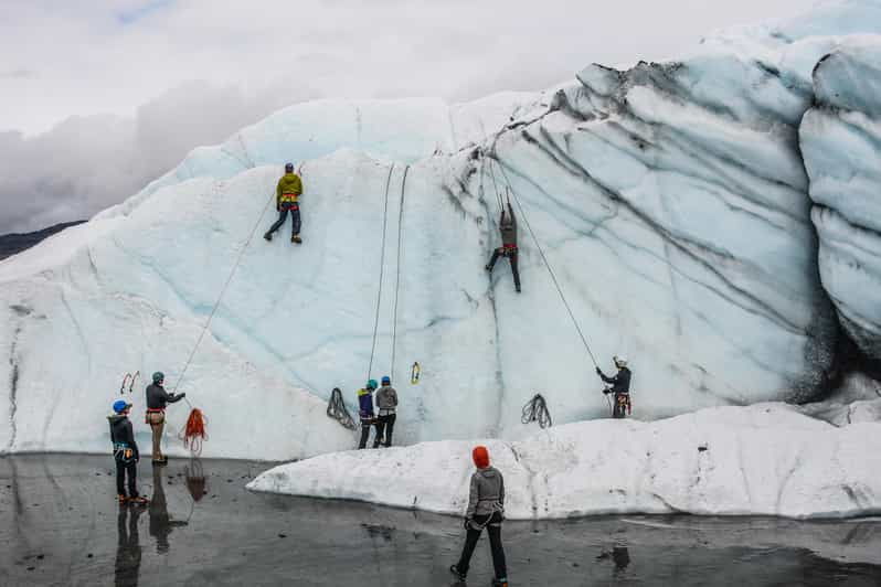 matanuska-glacier-backcountry-ice-climb-2