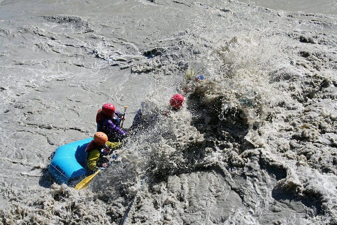matanuska-glacier-midnight-sun-run-whitewater-rafting